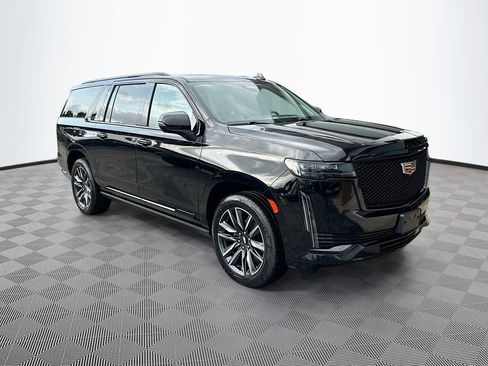 Used 2021 Cadillac Escalade ESV Sport Platinum AWD/4WD image 4