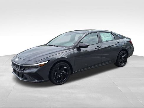 New 2026 Hyundai Elantra Sport FWD image 2