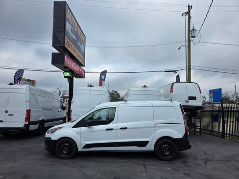 Used 2022 Ford Transit Connect XL FWD image 4