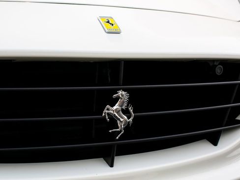 Used 2015 Ferrari California T RWD image 7