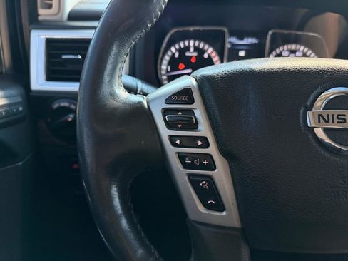 Used 2017 Nissan Titan SL w/ Chrome Package image 11