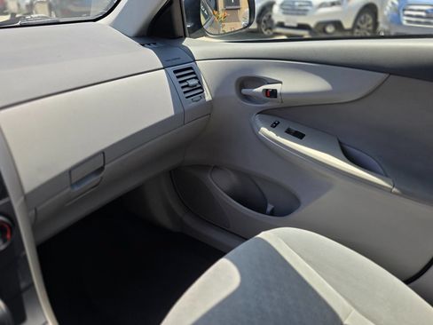 Used 2009 Toyota Corolla LE FWD image 32