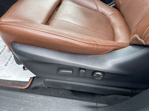 Used 2022 Subaru Ascent Touring AWD/4WD image 19