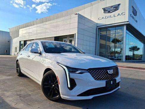 Used 2023 Cadillac CT4 Luxury image 1