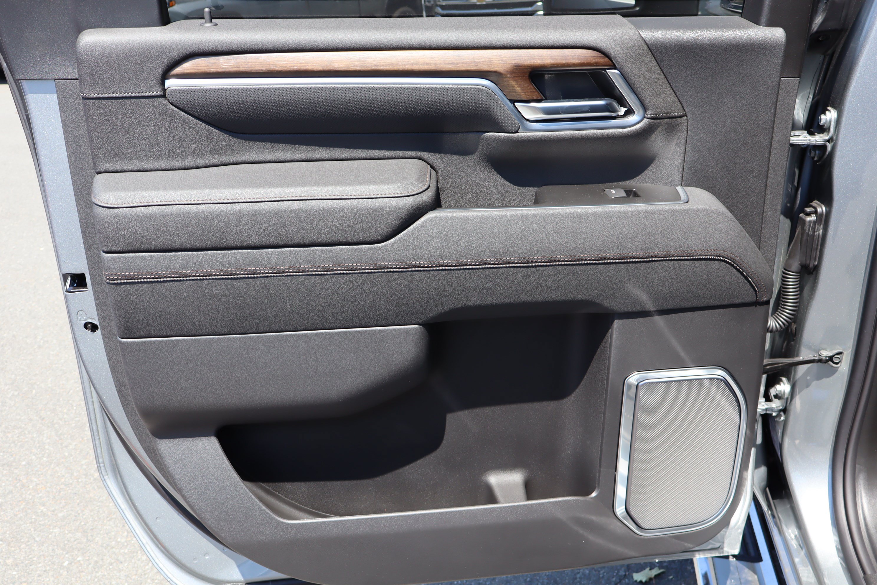 New 2026 Chevrolet Silverado 2500 High Country w/ High Country Premium Package AWD/4WD image 23