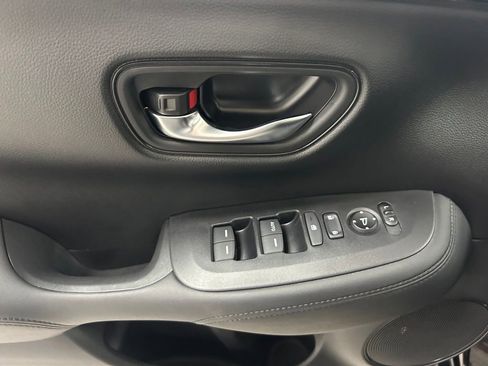 Certified 2024 Honda HR-V LX image 17