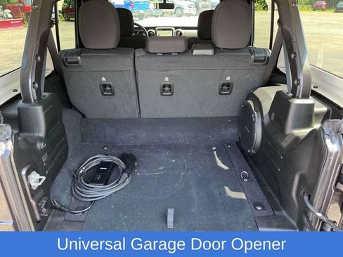 Used 2023 Jeep Wrangler Unlimited AWD/4WD image 17