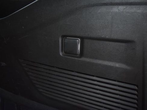Used 2023 Chevrolet Suburban LT AWD/4WD image 38