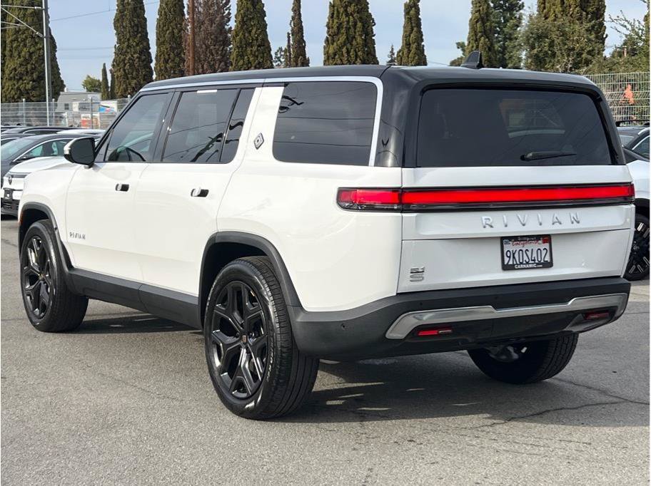 Used 2023 Rivian R1S Adventure Dual AWD/4WD image 7