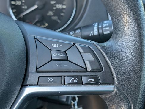 Used 2017 Nissan Rogue S image 20