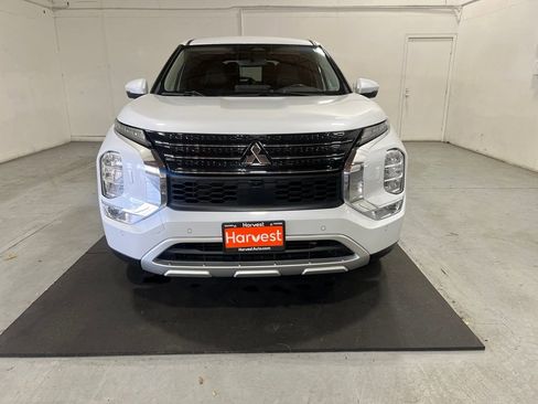 Used 2024 Mitsubishi Outlander SE image 30
