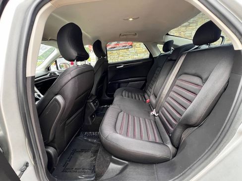 Used 2016 Ford Fusion SE w/ Equipment Group 201A AWD/4WD image 15