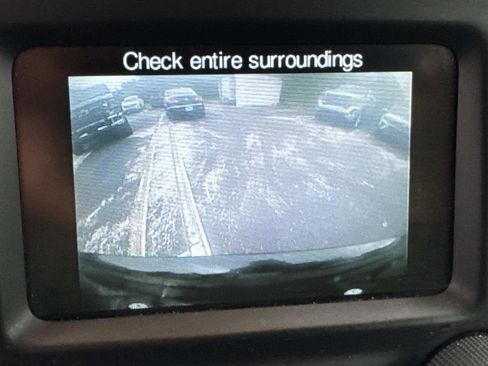 Used 2015 Jeep Renegade Latitude w/ Cold Weather Group image 24