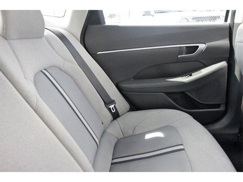 Used 2021 Hyundai Sonata SE image 10