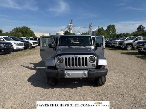 Used 2015 Jeep Wrangler Unlimited Sahara AWD/4WD image 34