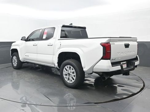 New 2026 Toyota Tacoma SR5 AWD/4WD image 3