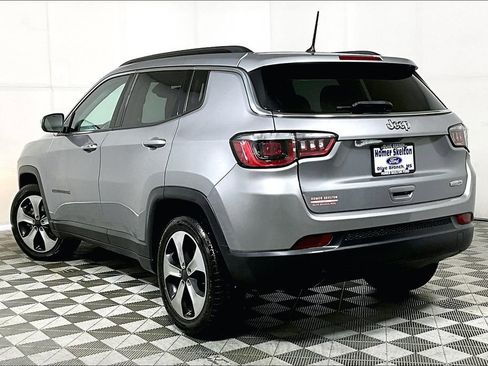 Used 2018 Jeep Compass Latitude w/ Cold Weather Group image 11