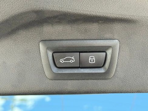 Used 2026 BMW X7 xDrive40i w/ M Sport Package AWD/4WD image 17