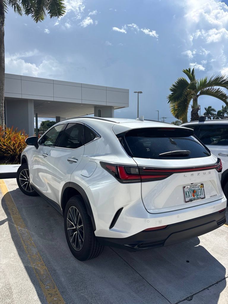 Certified 2025 Lexus NX 250 FWD w/ Towing Package (2000 Lbs) image 7