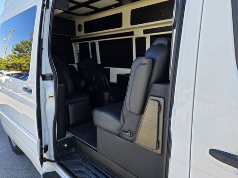 Used 2021 Mercedes-Benz Sprinter 3500 w/ Parking Package image 16