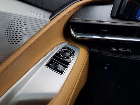 Used 2020 Chevrolet Corvette Stingray Preferred Cpe w/ 2LT Preferred Equipment Group RWD image 18