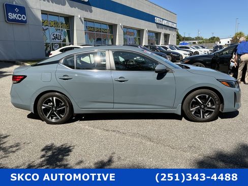 Used 2024 Nissan Sentra SV FWD image 6