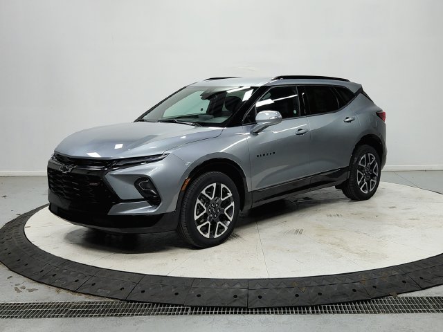 Used 2025 Chevrolet Blazer RS FWD image 4
