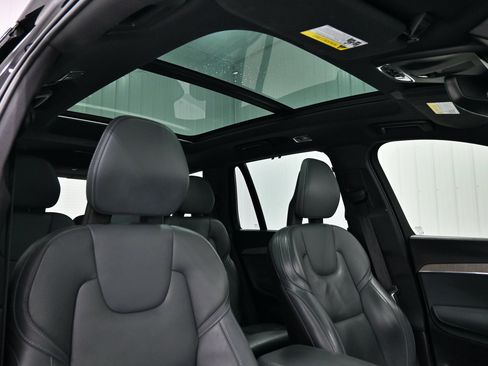 Used 2021 Volvo XC90 T8 Inscription w/ Advanced Package AWD/4WD image 28