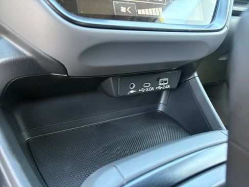 Used 2026 Subaru Crosstrek 2.5i Premium AWD/4WD image 32