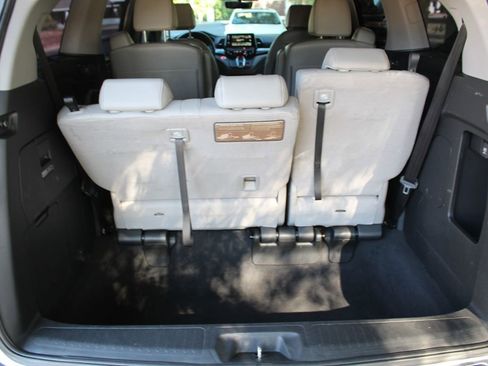 Used 2018 Honda Odyssey Touring image 18