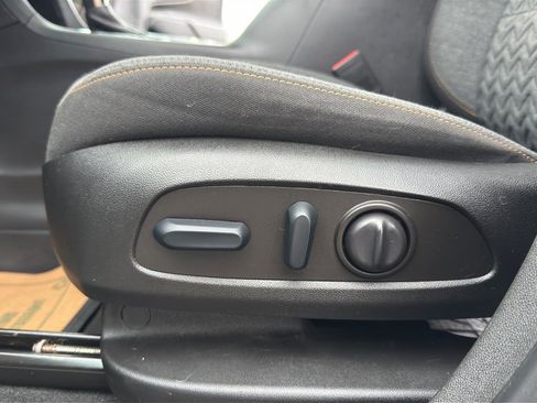 Used 2023 Chevrolet Equinox LT image 15