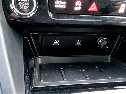 Used 2025 Audi Q5 Premium w/ Convenience Package image 16