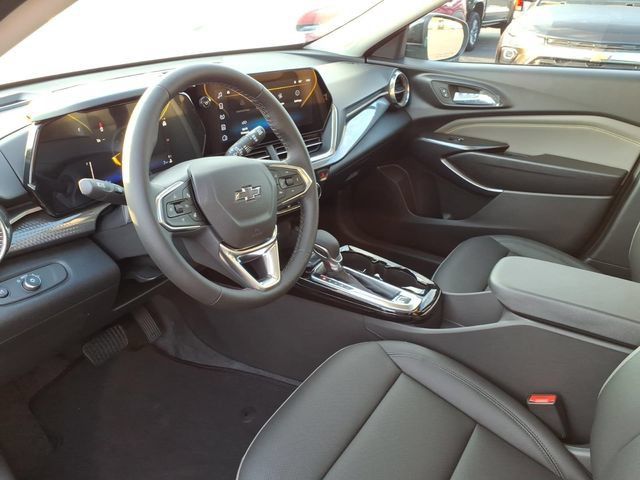 New 2026 Chevrolet Trax ACTIV w/ Sunroof Package FWD image 9