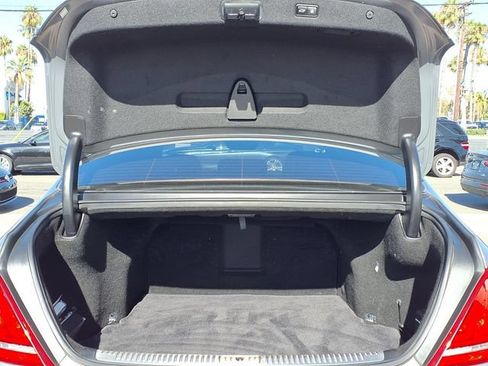 Used 2018 Genesis G90 5.0 Ultimate RWD image 28