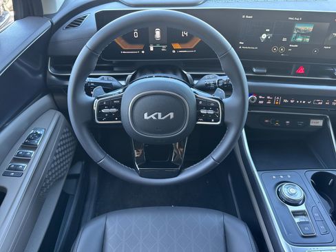 New 2026 Kia Carnival LXS image 14