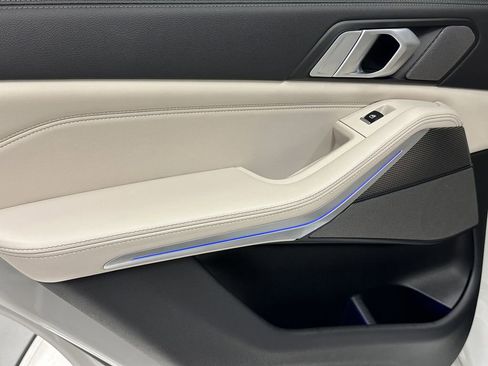 Used 2021 BMW X5 sDrive40i w/ M Sport Package image 26