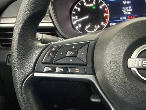 Used 2024 Nissan Altima 2.5 SV image 19