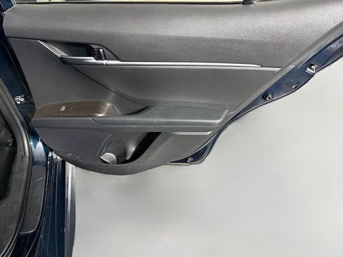 Used 2021 Toyota Camry SE FWD image 27