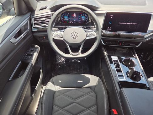 Used 2025 Volkswagen Atlas Cross Sport SE AWD/4WD image 25