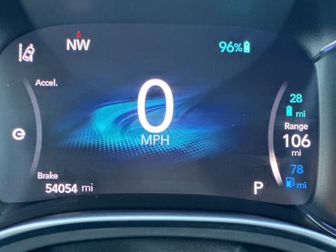 Used 2019 Chrysler Pacifica Limited w/ Advanced Safetytec Group image 30