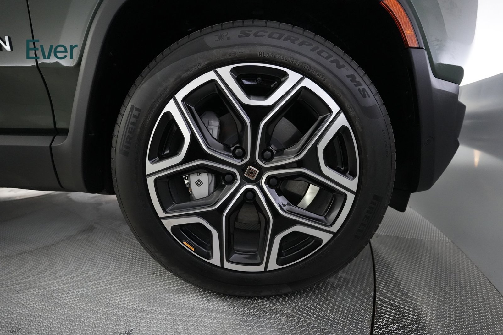 Used 2025 Rivian R1T Adventure Dual AWD/4WD image 21