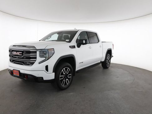 Used 2023 GMC Sierra 1500 AT4 w/ AT4 Premium Package AWD/4WD image 5