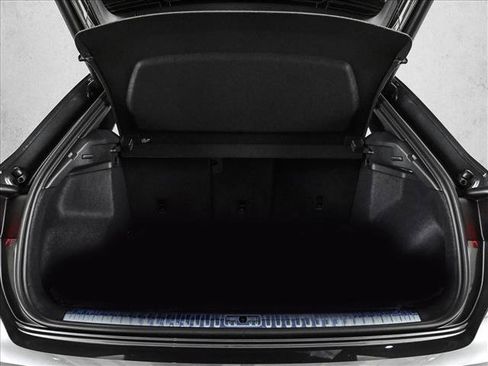 Used 2025 Audi Q3 2.0T Premium Plus w/ Premium Plus Package image 6