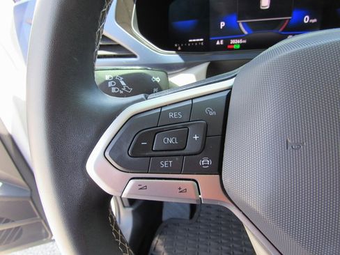 Used 2022 Volkswagen Taos SE image 23