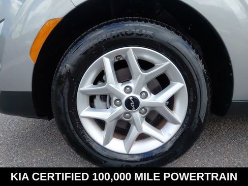 Certified 2025 Kia Soul LX w/ LX Technology Package FWD image 10