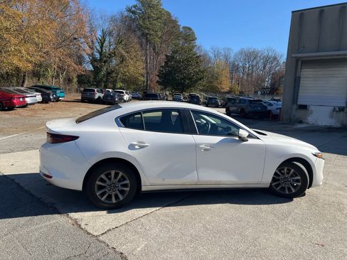 Used 2021 MAZDA MAZDA3 s image 11
