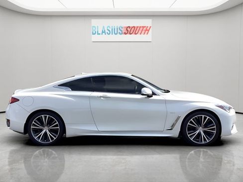 Used 2017 INFINITI Q60 w/ Premium Package image 2