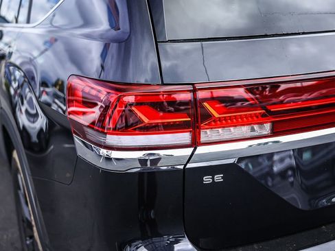 New 2026 Volkswagen Atlas SE image 9