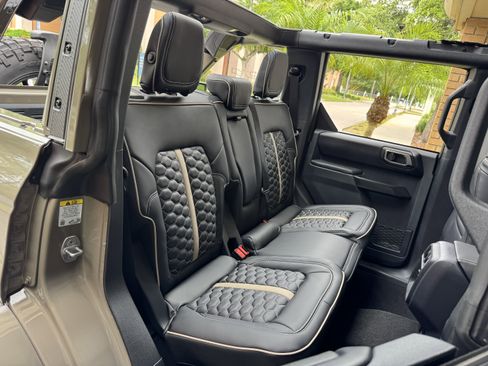 Used 2025 Ford Bronco Outer Banks image 44