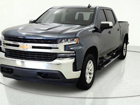 Used 2021 Chevrolet Silverado 1500 LT AWD/4WD image 3